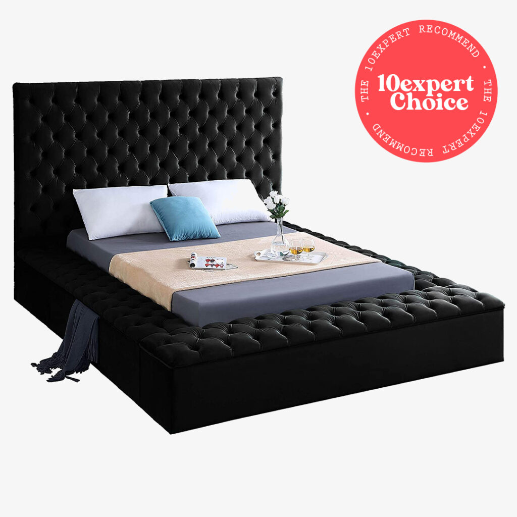 Fancy Bed Meridian Furniture Bliss Collection Modern