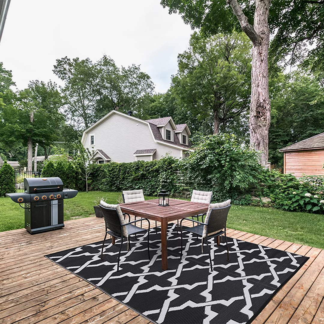 Beverly Rug Trellis Outdoor Black and White